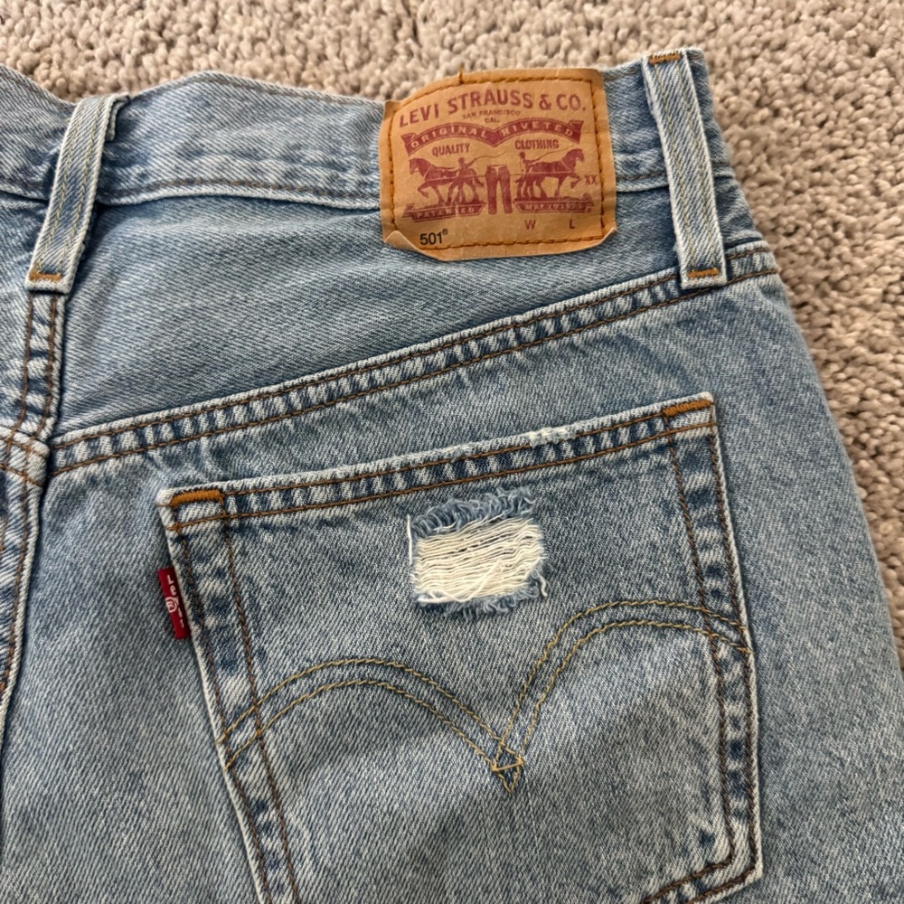 Levi's 501 Original Fit High Rise Shorts SZ 29 - Picture 4 of 6